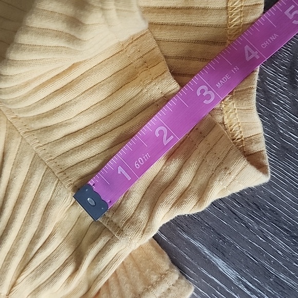 REEF Marshmallow Beachy Rib Pull On Short Small - Picture 5 of 9